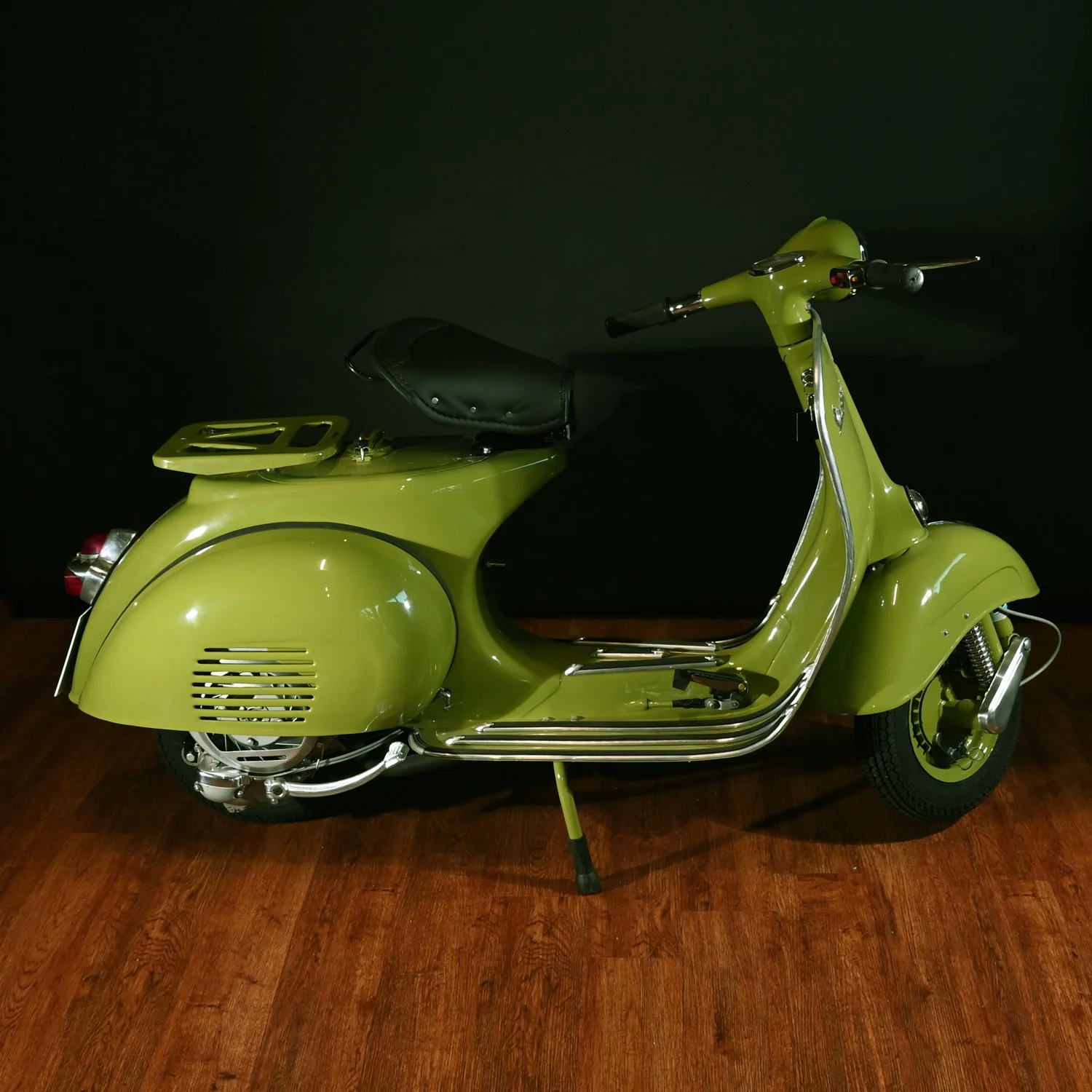 1970 VESPA 150 (V462: Licensed under Piaggio) — Vintage Metals